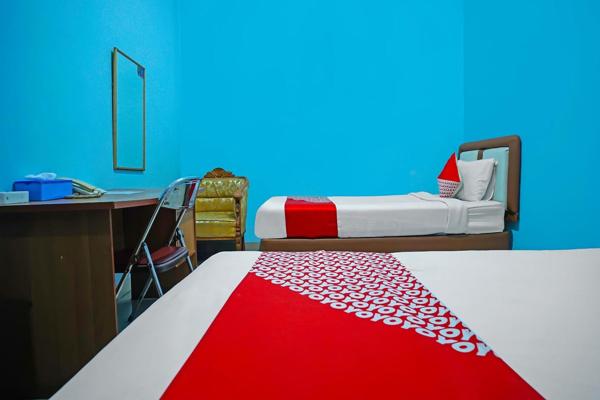 Oyo 92577 Hotel Sidikalang Near Kejaksaan Negeri Dairi Экстерьер фото